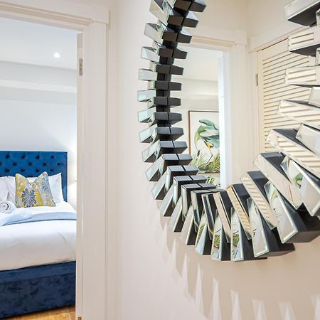 Chic Belgravia Hideaway With Private Patio 10 Mins To Harrods Londra Exterior foto