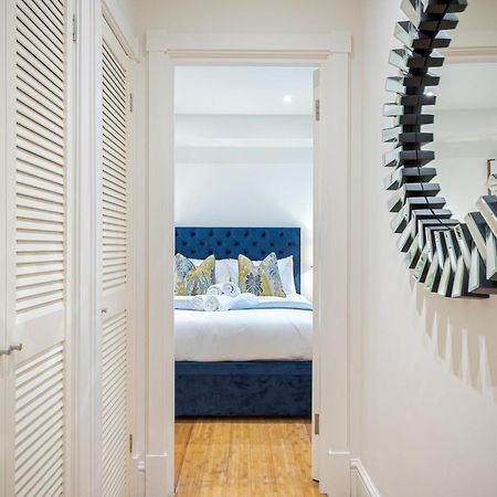 Chic Belgravia Hideaway With Private Patio 10 Mins To Harrods Londra Exterior foto
