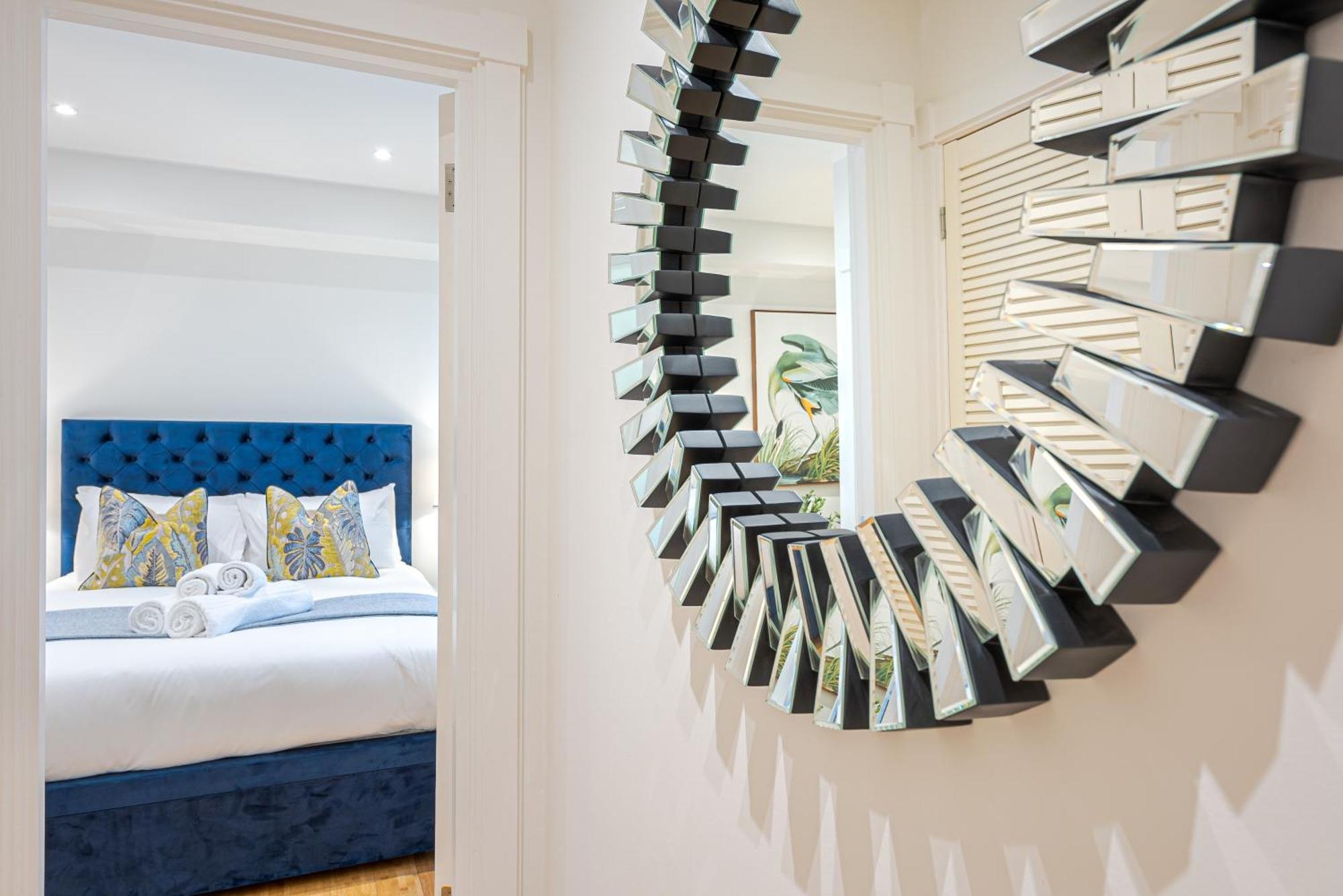 Chic Belgravia Hideaway With Private Patio 10 Mins To Harrods Londra Exterior foto