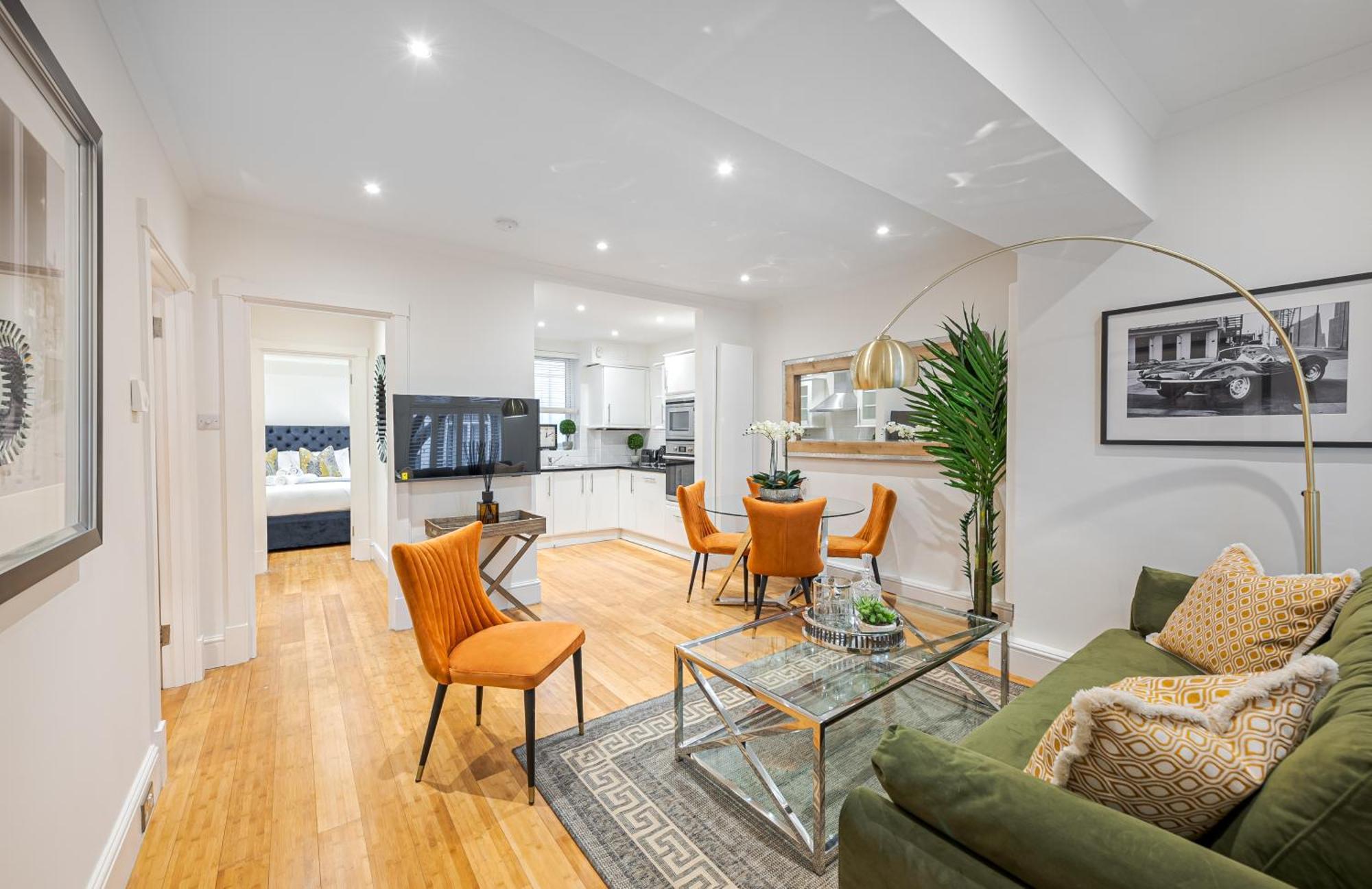 Chic Belgravia Hideaway With Private Patio 10 Mins To Harrods Londra Exterior foto