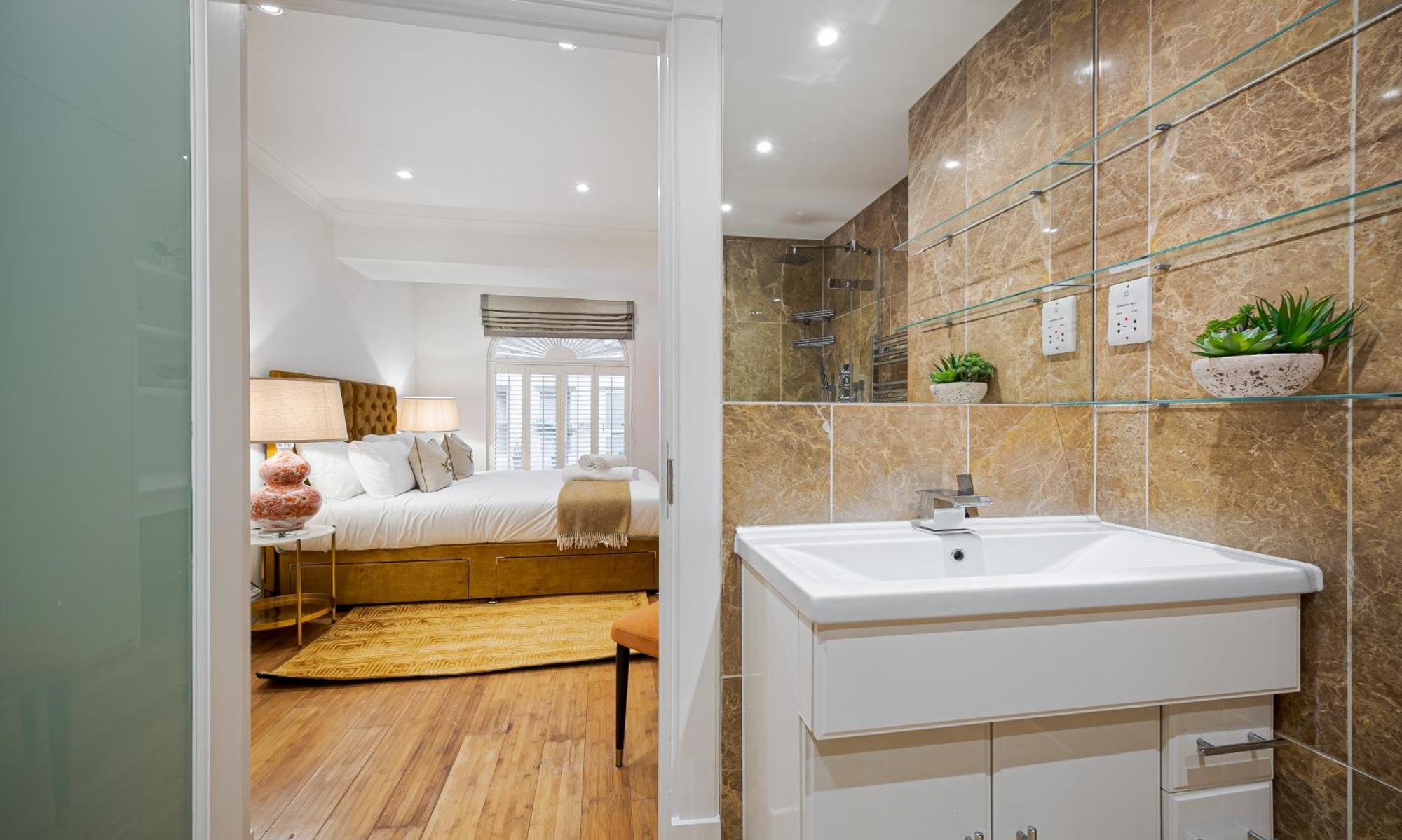 Chic Belgravia Hideaway With Private Patio 10 Mins To Harrods Londra Exterior foto